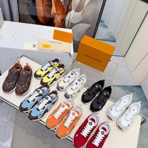 LVLouis Vuitton (brand) original1:1Development replication Counter exquisite packaging casual and versatile ,The same style of all the major stars!sneakerstpuLightweight and abrasion-resistant sole,Everyday wear without stress。Louis Vuittonmarkings,The details are super fine。Easy to wear with both jeans and slacks,Fashionable and practical at the same time!plus or minus sound:men's version39#-46# ex-factory price:270¥